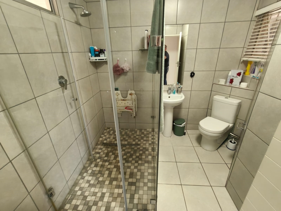 3 Bedroom Property for Sale in Safari Gardens North West